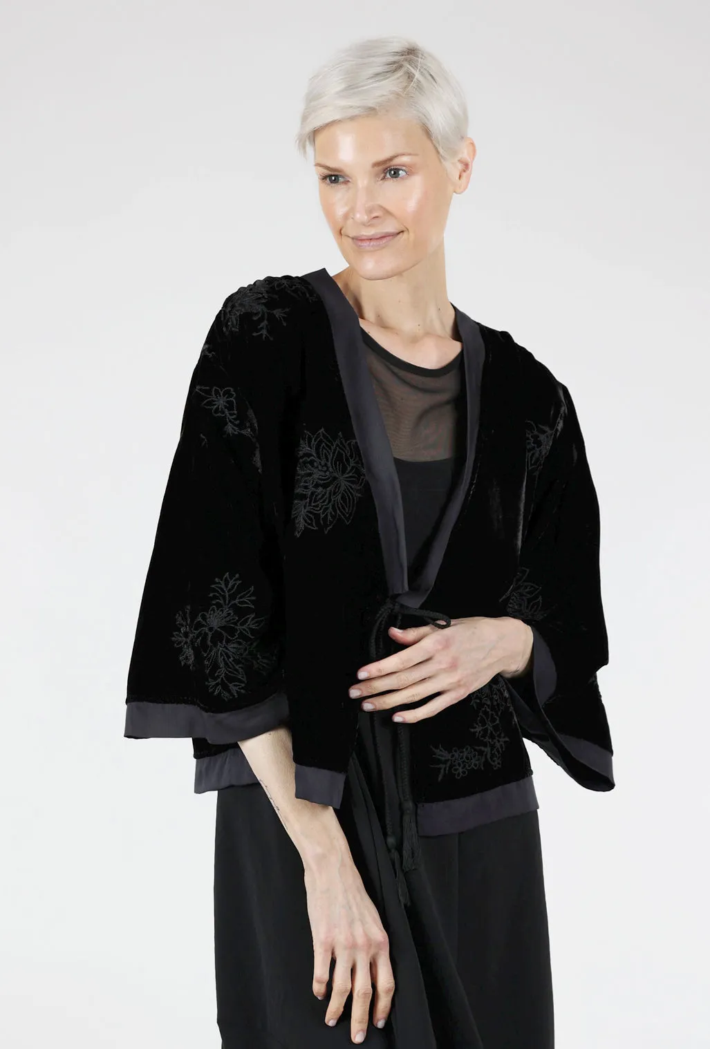 Anika Embroidered Velvet Kimono, Black