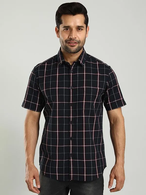 Men Checked Half Sleeve Cotton Shirt