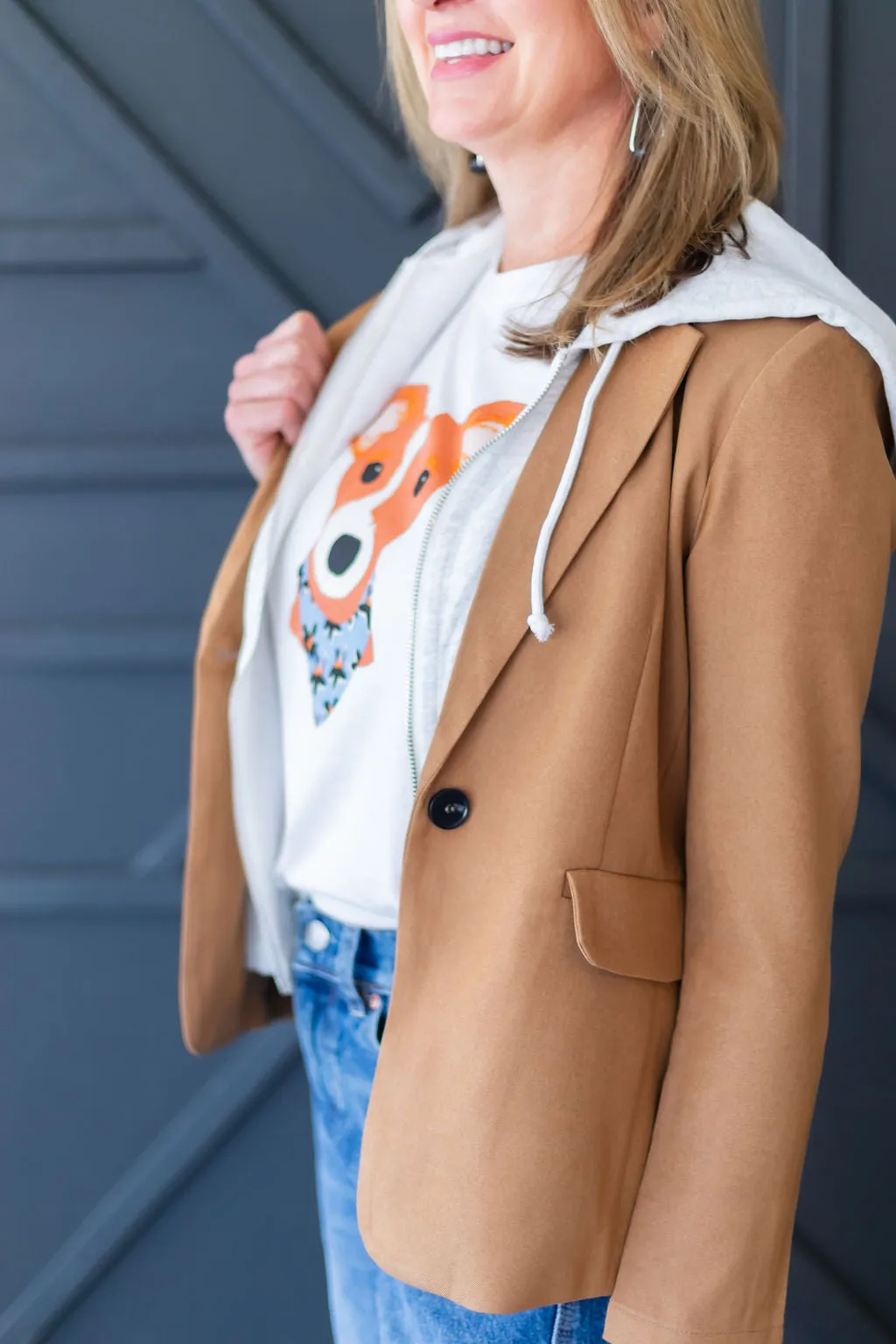 Chic Sweatshirt and Tailored Blazer Combo for a Polished Look