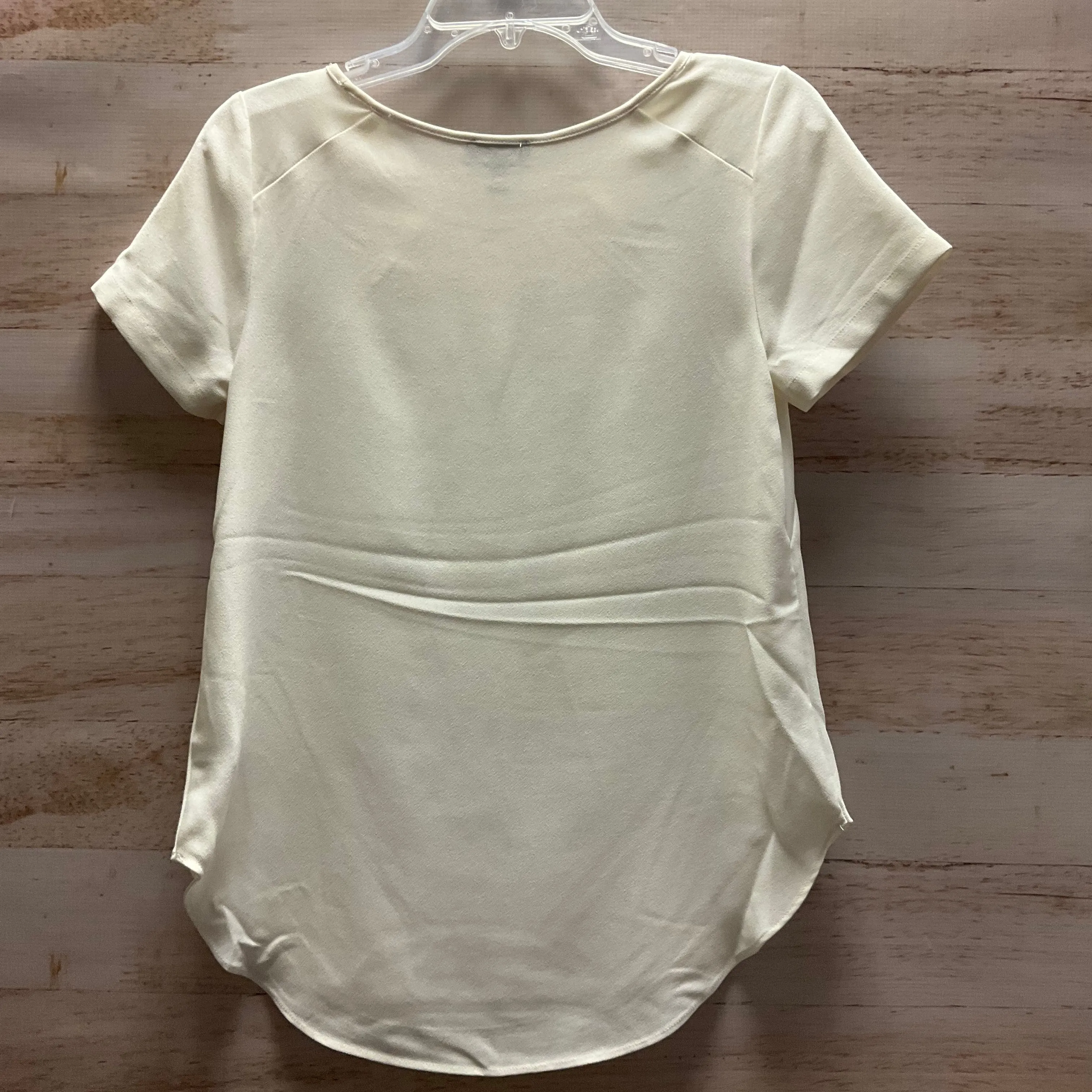 Top Short Sleeve By Limited In White, Size: Xs